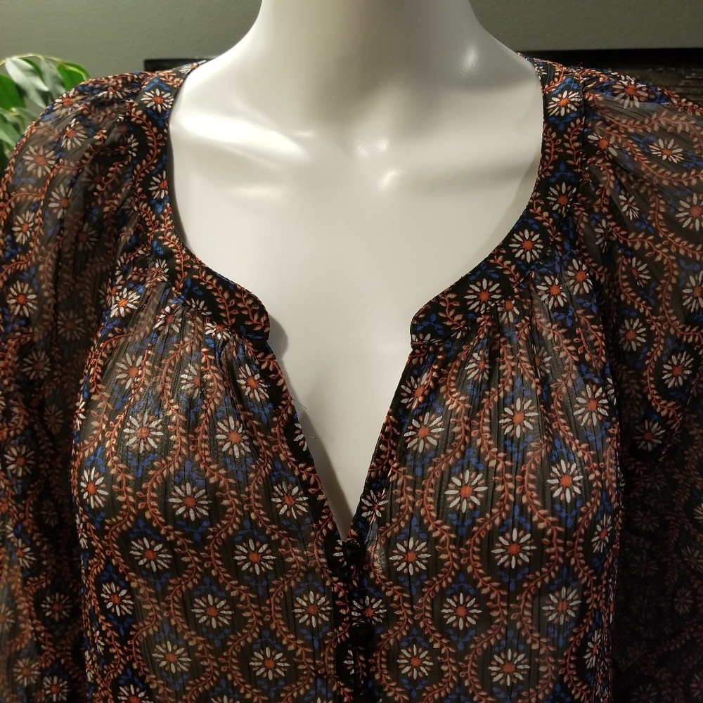 Liz Claiborne semi sheer boho top. Size Large - Picture 2 of 8